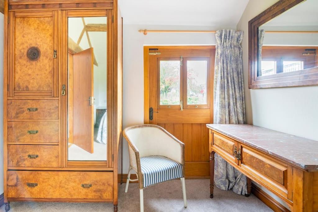Coach House - Detached Cottage Within 135 Acres Бромярд Екстериор снимка