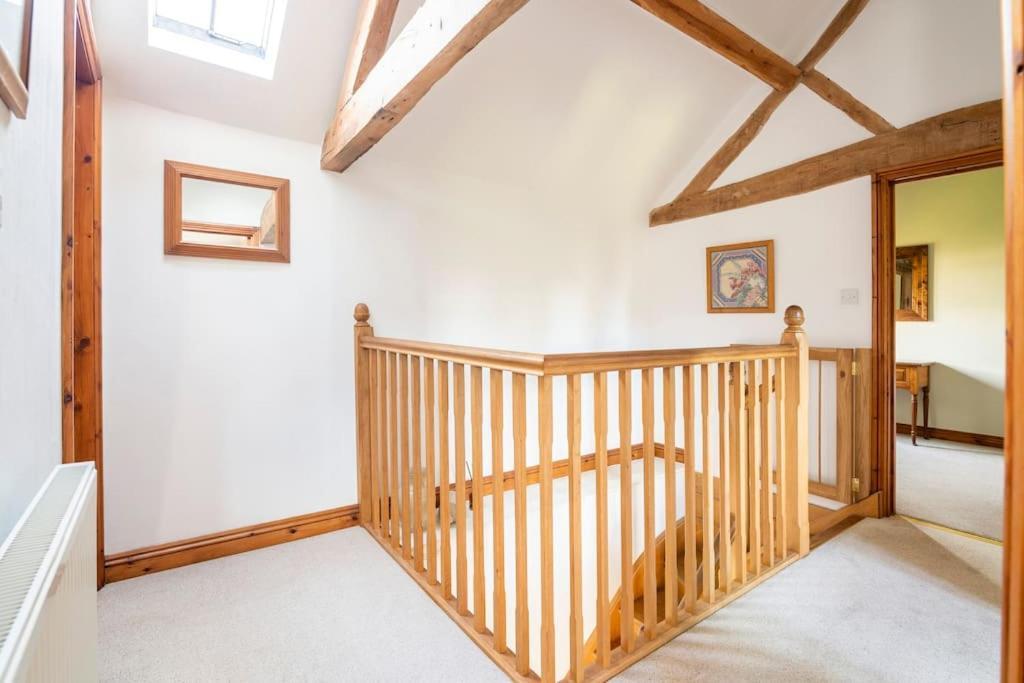 Coach House - Detached Cottage Within 135 Acres Бромярд Екстериор снимка